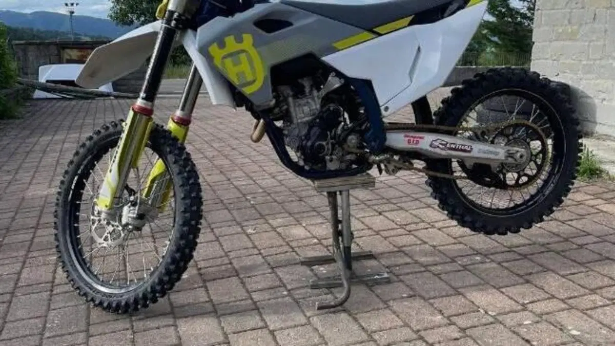 Husqvarna FC 250 (2024)  (5)