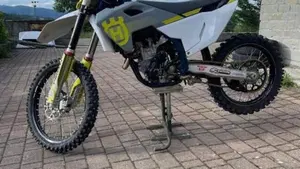 Husqvarna FC 250 (2024)  (5)