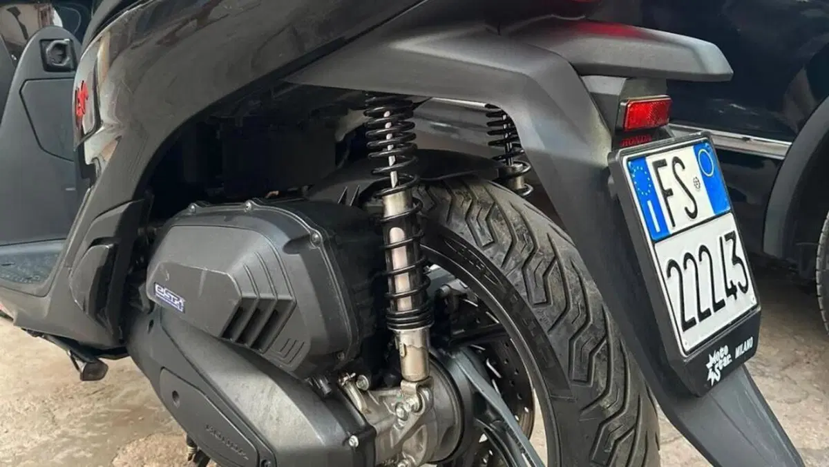 Honda SH 125i (2024 - 25)  (12)