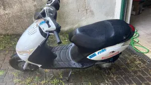 Piaggio Zip 50 2T (2000 - 18)  (3)