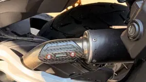 Moto Guzzi V85 TT Centenario (2021 - 22)  (8)