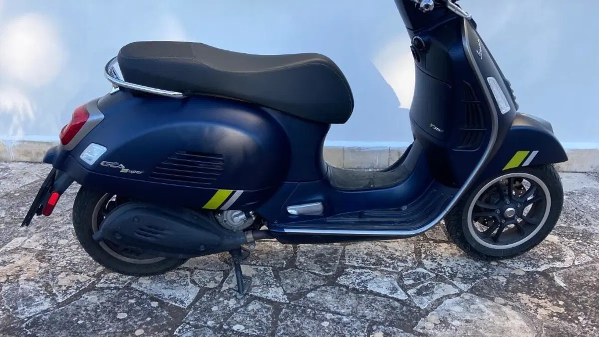 Vespa GTS 300 (2023 - 24) 