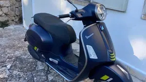 Vespa GTS 300 (2023 - 24)  (2)