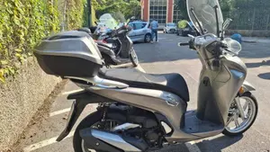 Honda SH 350 (2021 - 24)  (3)