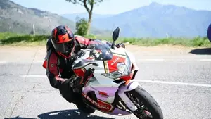 Suzuki GSX R 750 (2008 - 10)  (2)