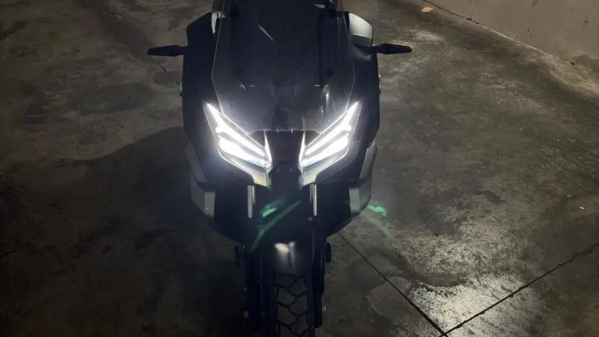 Voge Sfida SR1 ADV (2023 - 26)  (2)