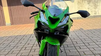 Kawasaki Ninja 636 ZX-6R (2024 - 27) usata