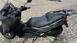 Yamaha X-Max 300 (2025 - 26)  (6)