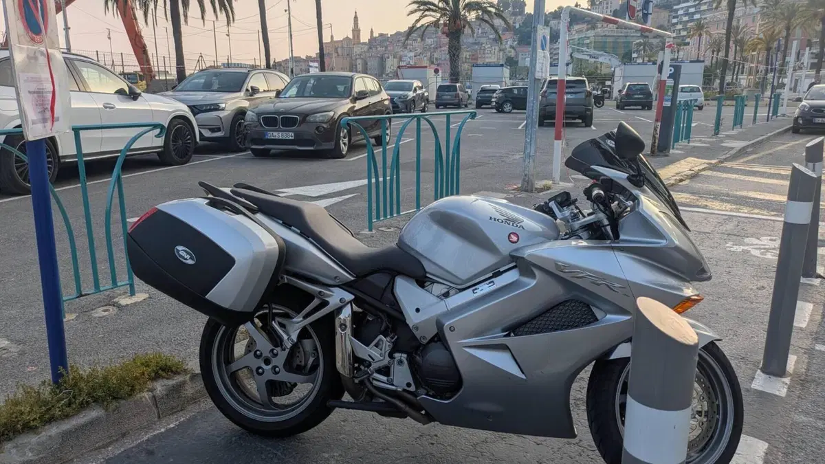 Honda VFR 800 (2006 - 13) 