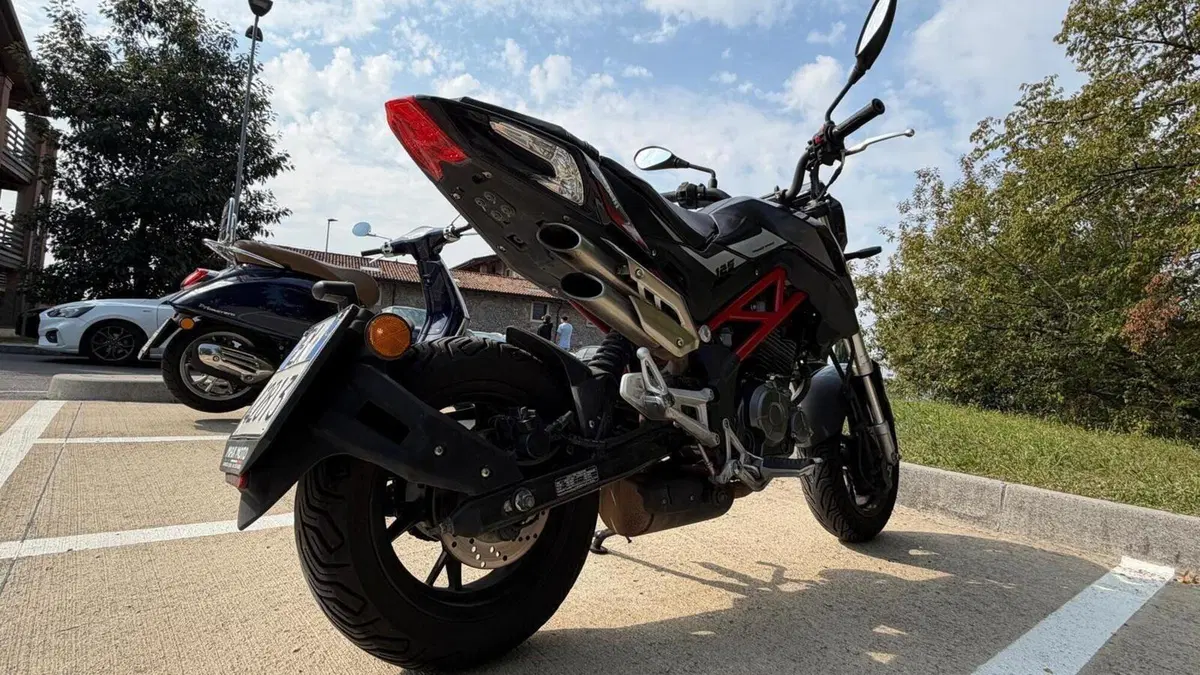 Benelli Tornado Naked T 125 (2021)  (4)