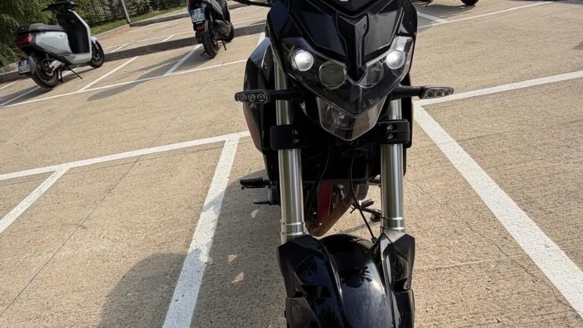 Benelli Tornado Naked T 125 (2021)  (5)
