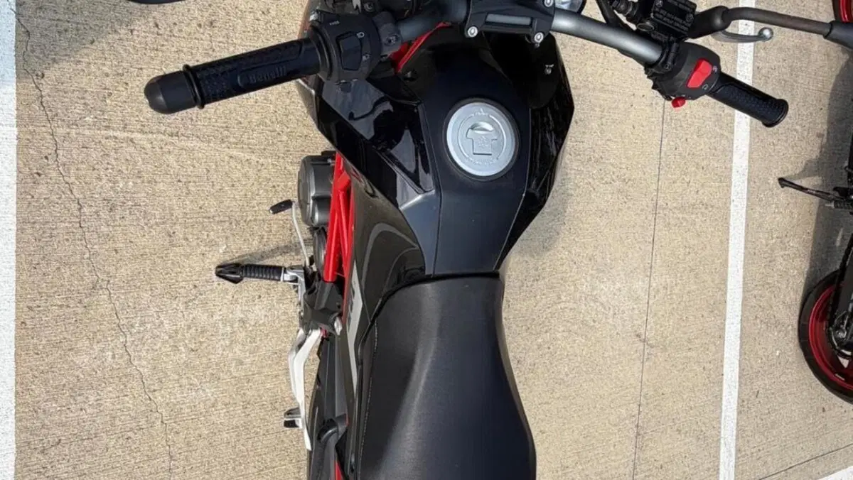 Benelli Tornado Naked T 125 (2021)  (13)