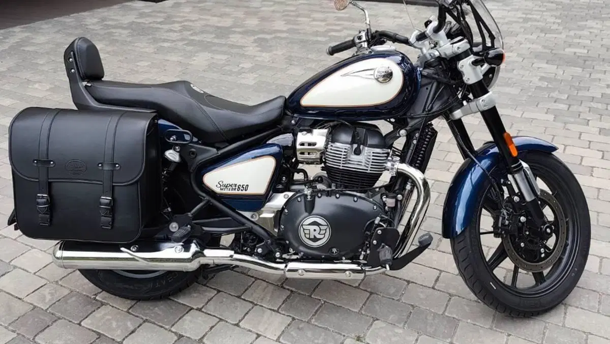 Royal Enfield Super Meteor 650 (2023 - 26)  (4)