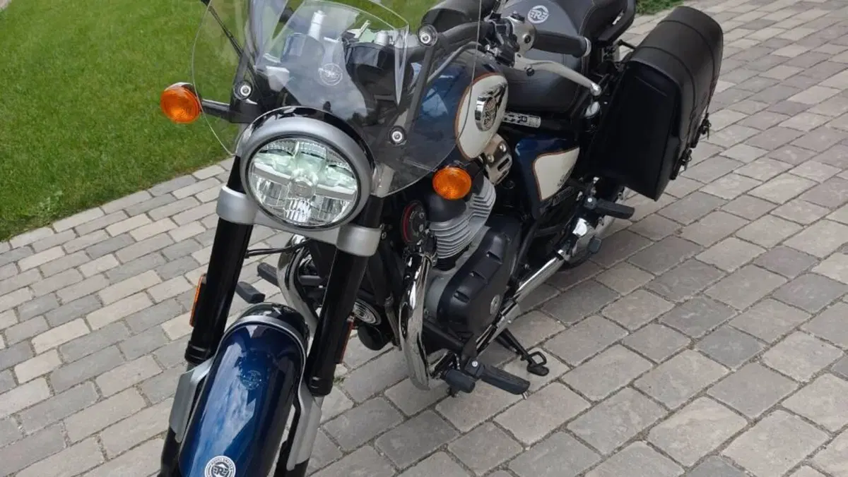 Royal Enfield Super Meteor 650 (2023 - 26)  (6)