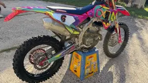Honda CRF 250RX Enduro (2023)  (4)