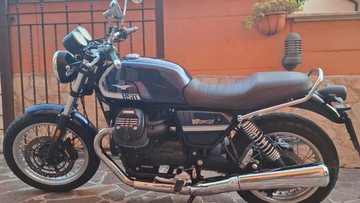 Moto Guzzi V7 Special (2021 - 24) 