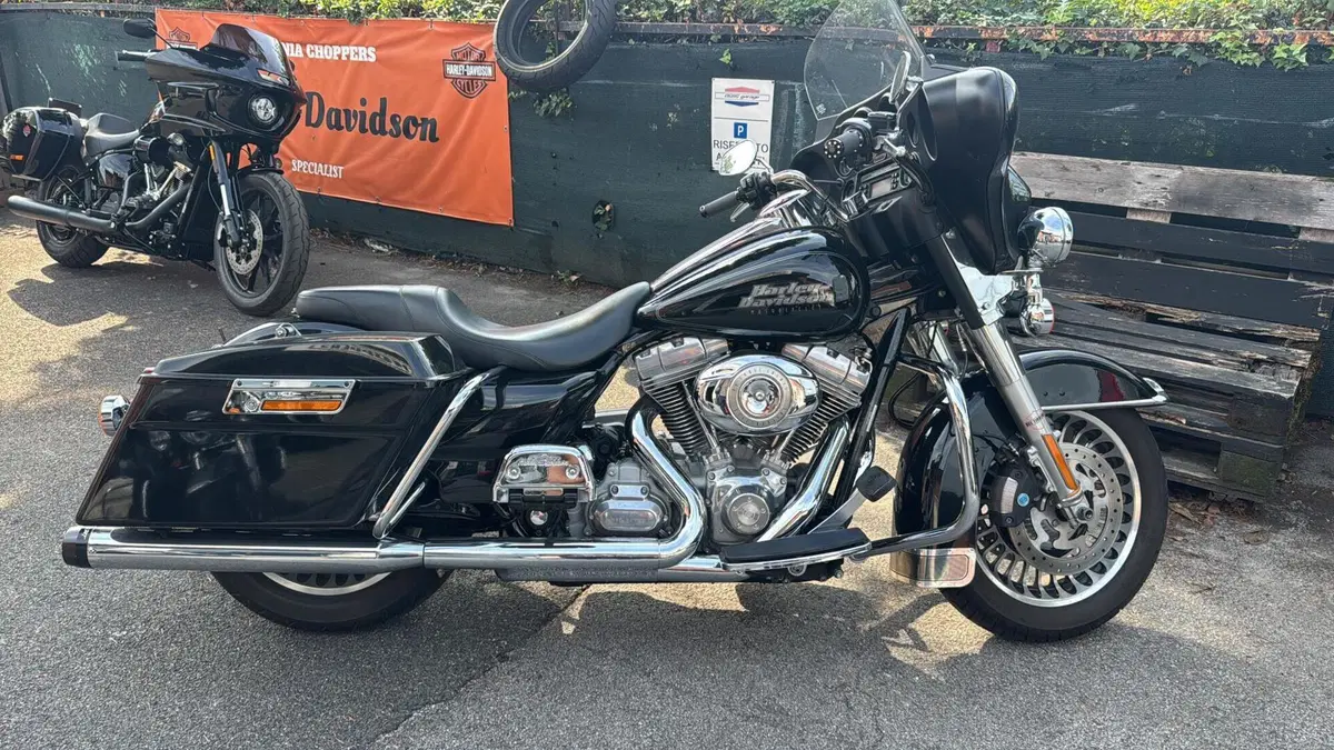 Harley-Davidson 1584 Electra Glide Standard (2008 - 10) - FLHT  (2)