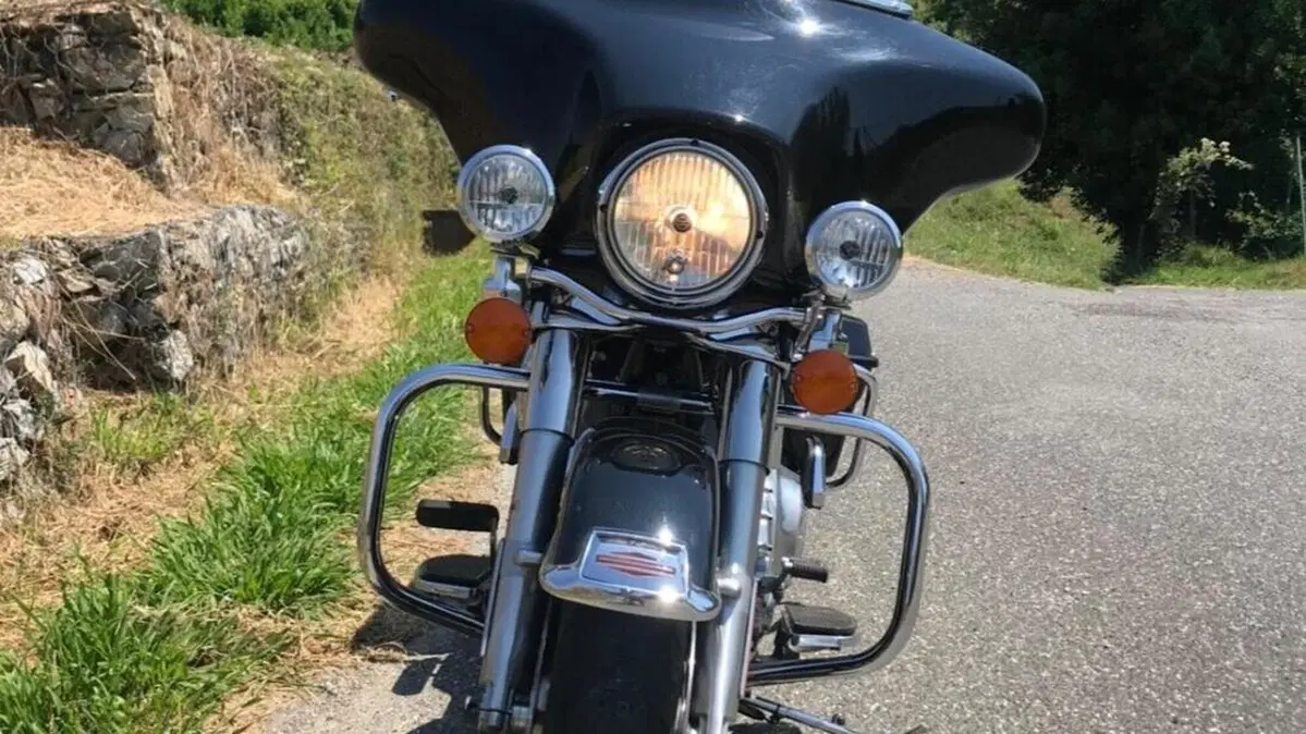 Harley-Davidson 1584 Electra Glide Standard (2008 - 10) - FLHT  (4)