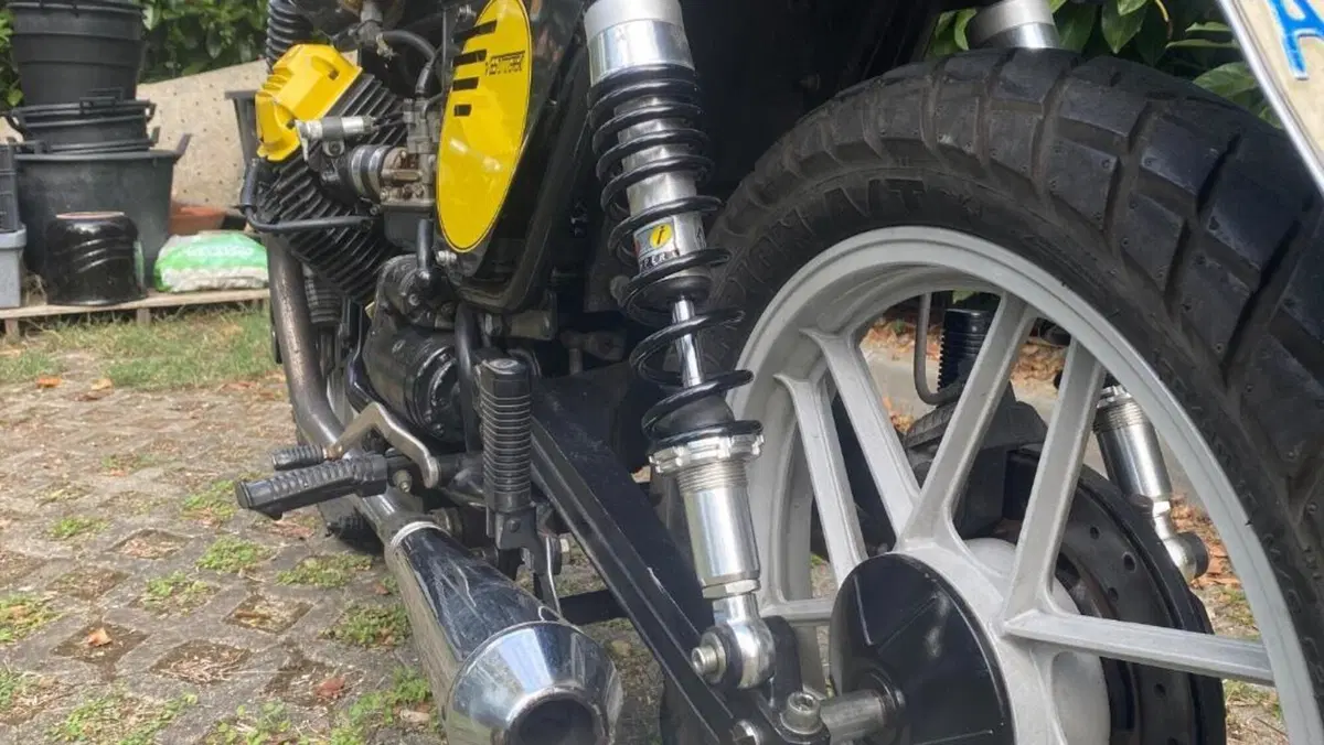 Moto Guzzi   (4)