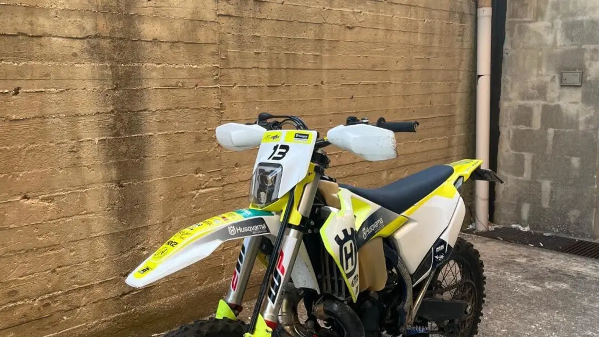 Husqvarna TE 250i (2023) 