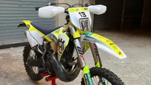 Husqvarna TE 250i (2023)  (2)