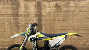 Husqvarna TE 250i (2023)  (3)