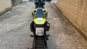Husqvarna TE 250i (2023)  (4)
