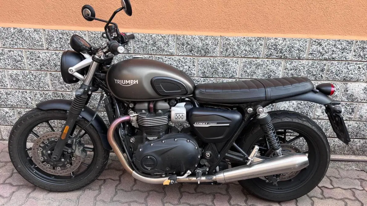 Triumph Street Twin 900 (2019 - 20)  (2)