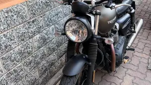 Triumph Street Twin 900 (2019 - 20)  (4)