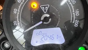 Triumph Street Twin 900 (2019 - 20)  (5)