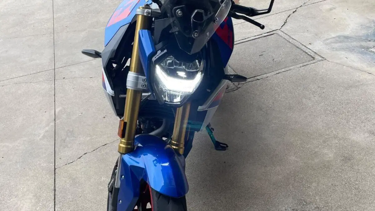 Bmw F 900 R (2025 - 27)  (4)