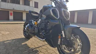 Ducati Diavel V4 (2023 - 26)