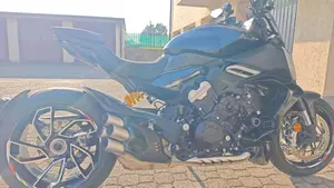 Ducati Diavel V4 (2023 - 26)  (4)