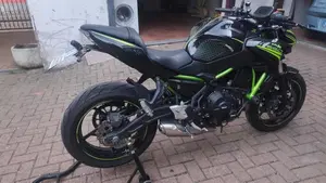 Kawasaki Z 650 (2020)  (2)