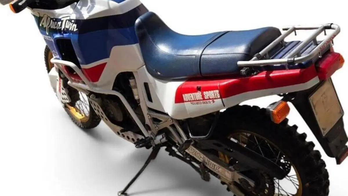 Honda Africa Twin XRV 650  (3)