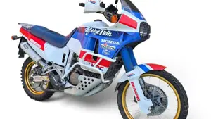 Honda Africa Twin XRV 650  (2)