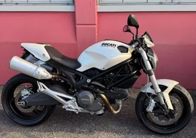 Ducati Monster 696 Plus (2007 - 14) - Annuncio 10106586
