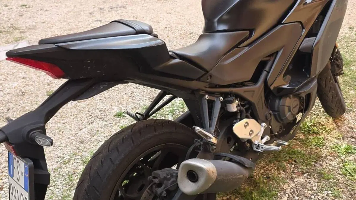 Yamaha YZF R3 (2025 - 26) 