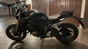 Honda CB 650 R (2021 - 23)  (2)