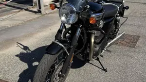 Triumph Bonneville T100 (2021 - 25)  (2)