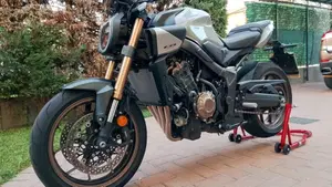 Honda CB 650 R (2024 - 25)  (3)