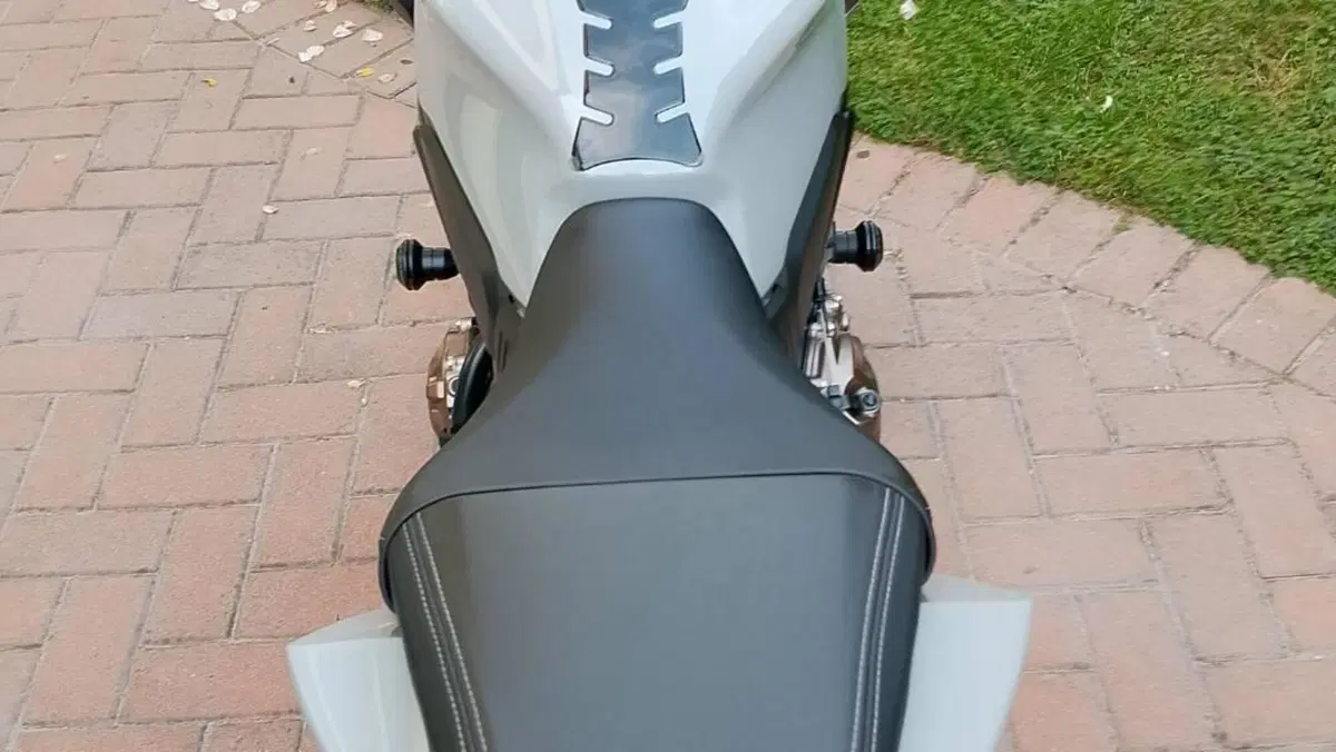 Honda CB 650 R (2024 - 25)  (4)