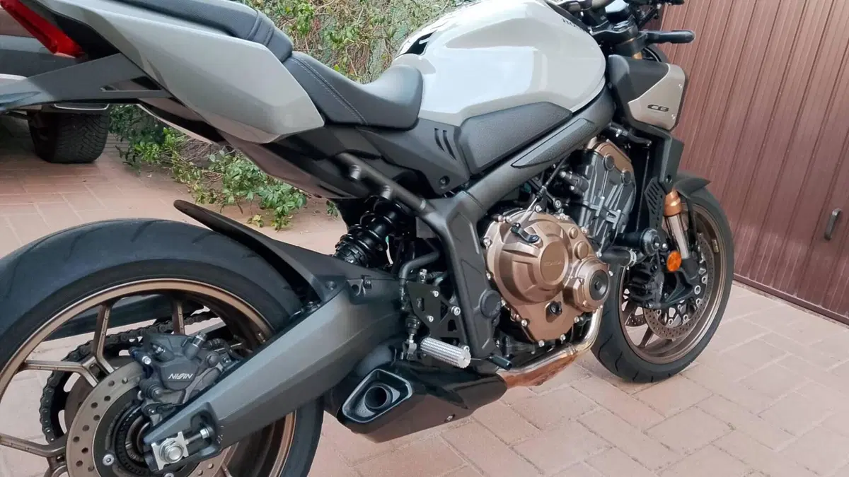 Honda CB 650 R (2024 - 25)  (5)