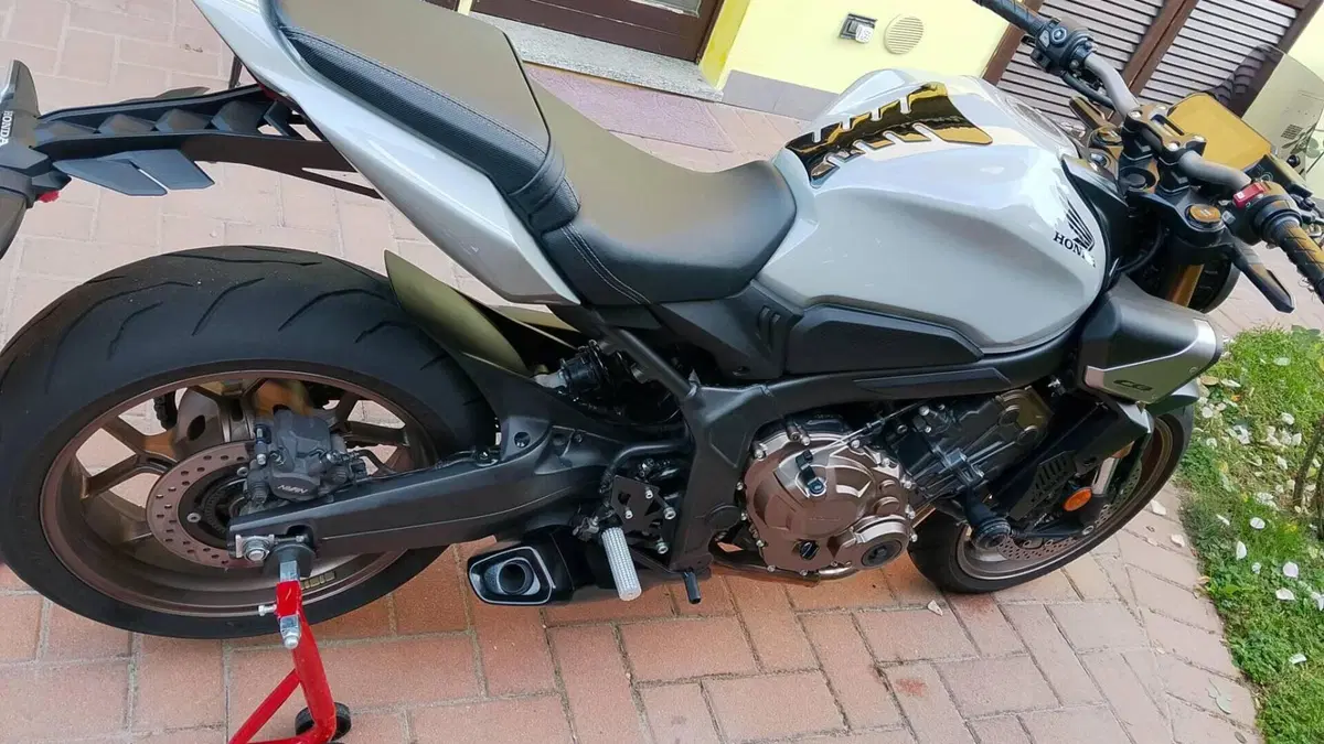 Honda CB 650 R (2024 - 25)  (10)