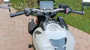 Honda CB 650 R (2024 - 25)  (11)
