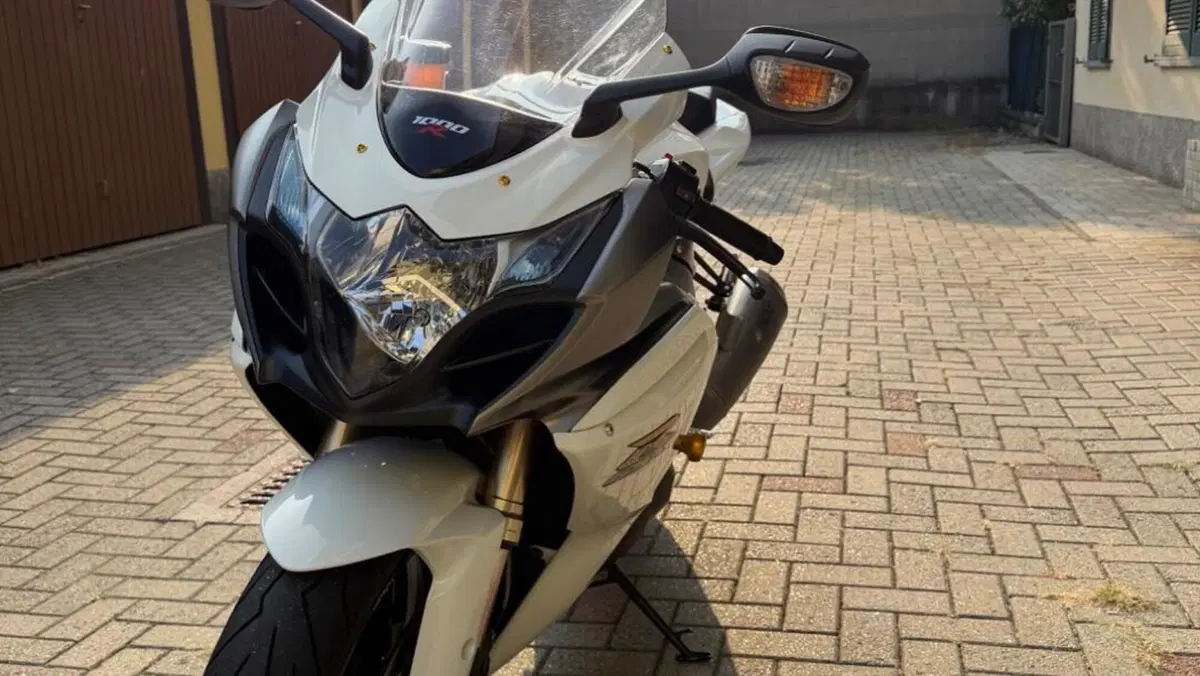 Suzuki GSX-R1000 (2009 - 11)  (7)