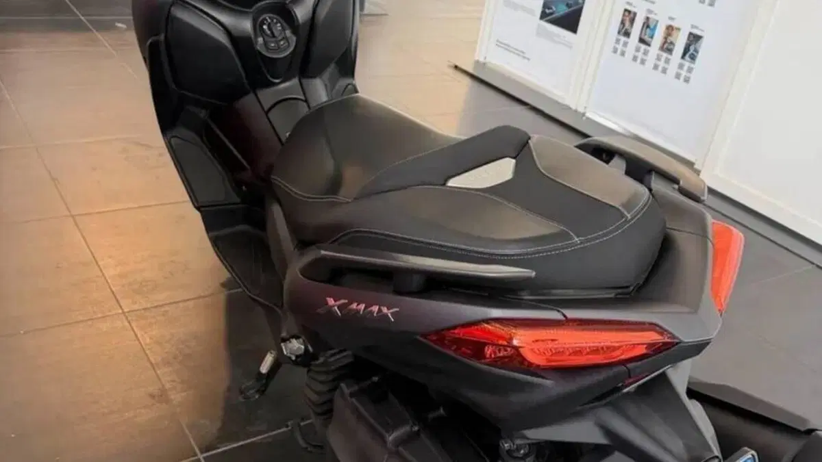 Yamaha X-Max 400 ABS (2017 - 20)  (2)