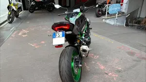 Kawasaki Z 900 SE (2025 - 27)  (3)