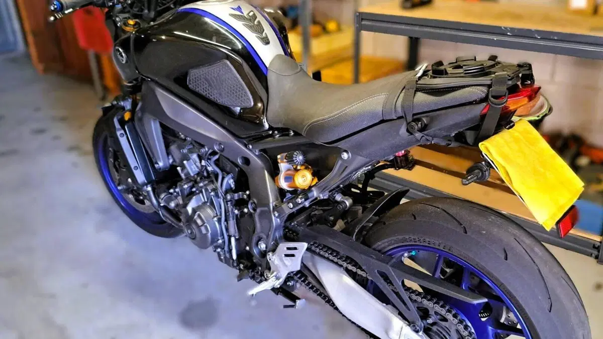 Yamaha MT-09 SP (2021 - 23)  (2)