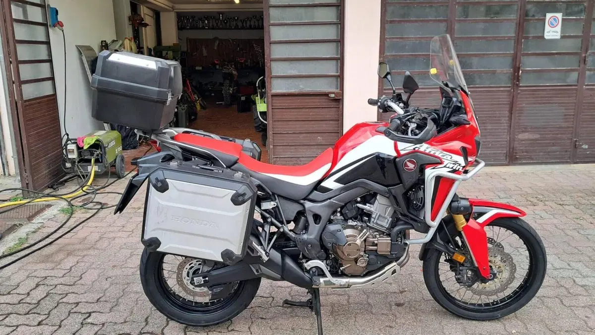 Honda Africa Twin CRF 1000L (2016 - 17)  (5)